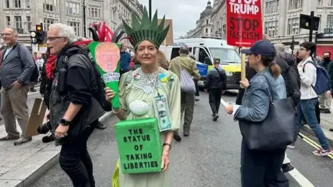 Thousands Activists Gather in Heart of London to Challenge Trump's Return Diplomatic Journey