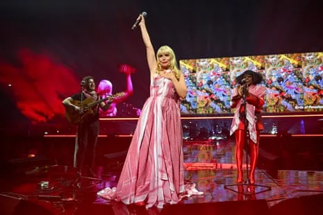 Standing with Palestine: Star-Studded Gig Brings Benedict Cumberbatch and More for Palestinian Aid